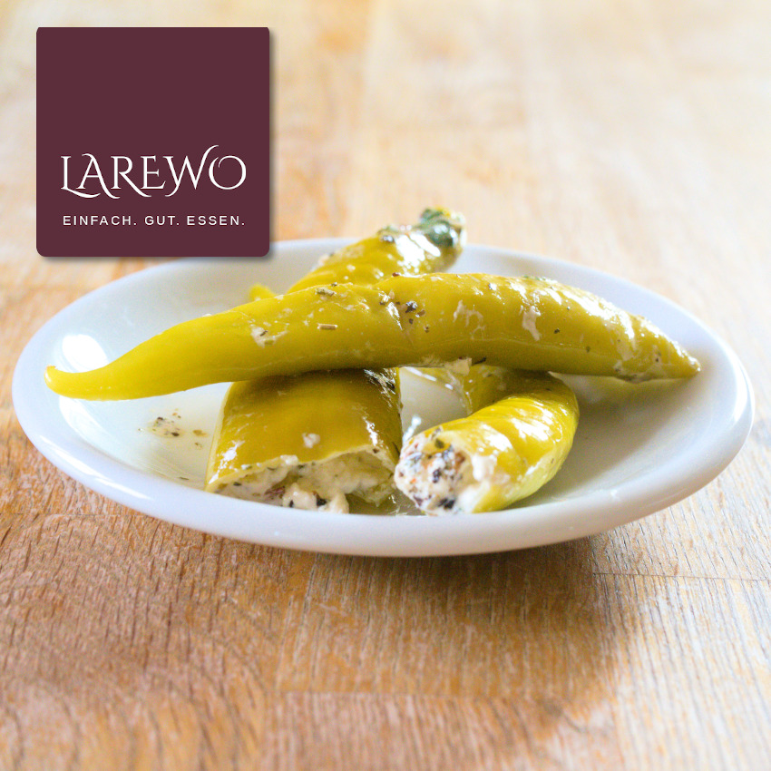 Peperoni grün gefüllt mit Käse mit Knoblauch 150 g